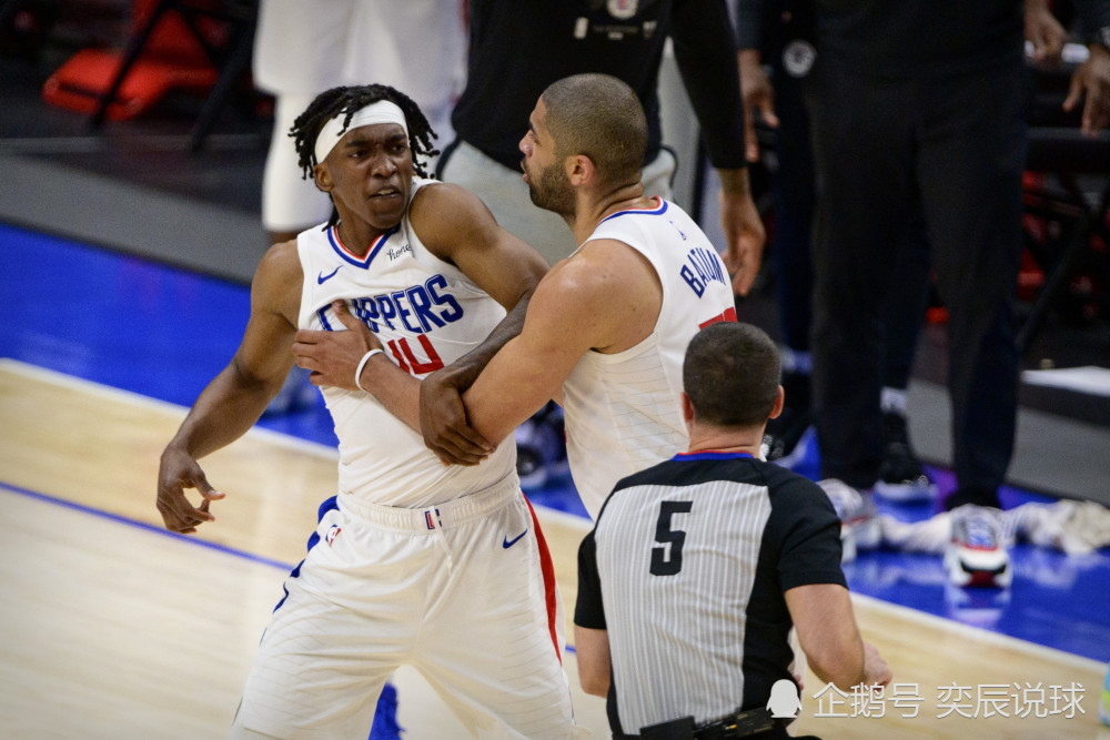 独行侠翻盘魔术，巴图姆送出助攻