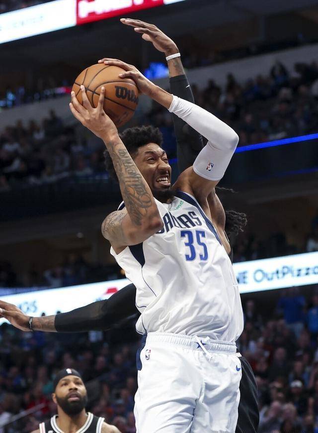 独行侠翻盘魔术，巴图姆送出助攻