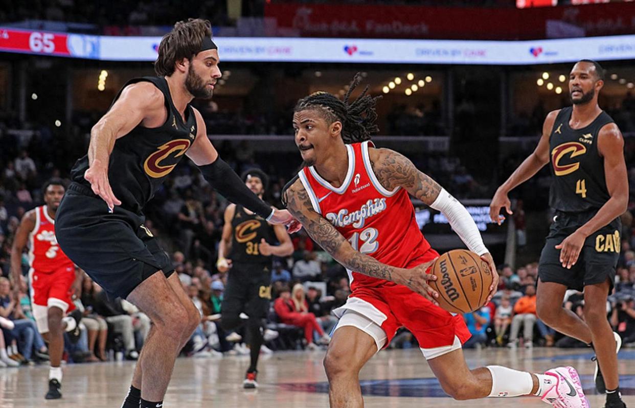 国王力克太阳,莫兰特统治全场 国王力克太阳,莫兰特统治全场