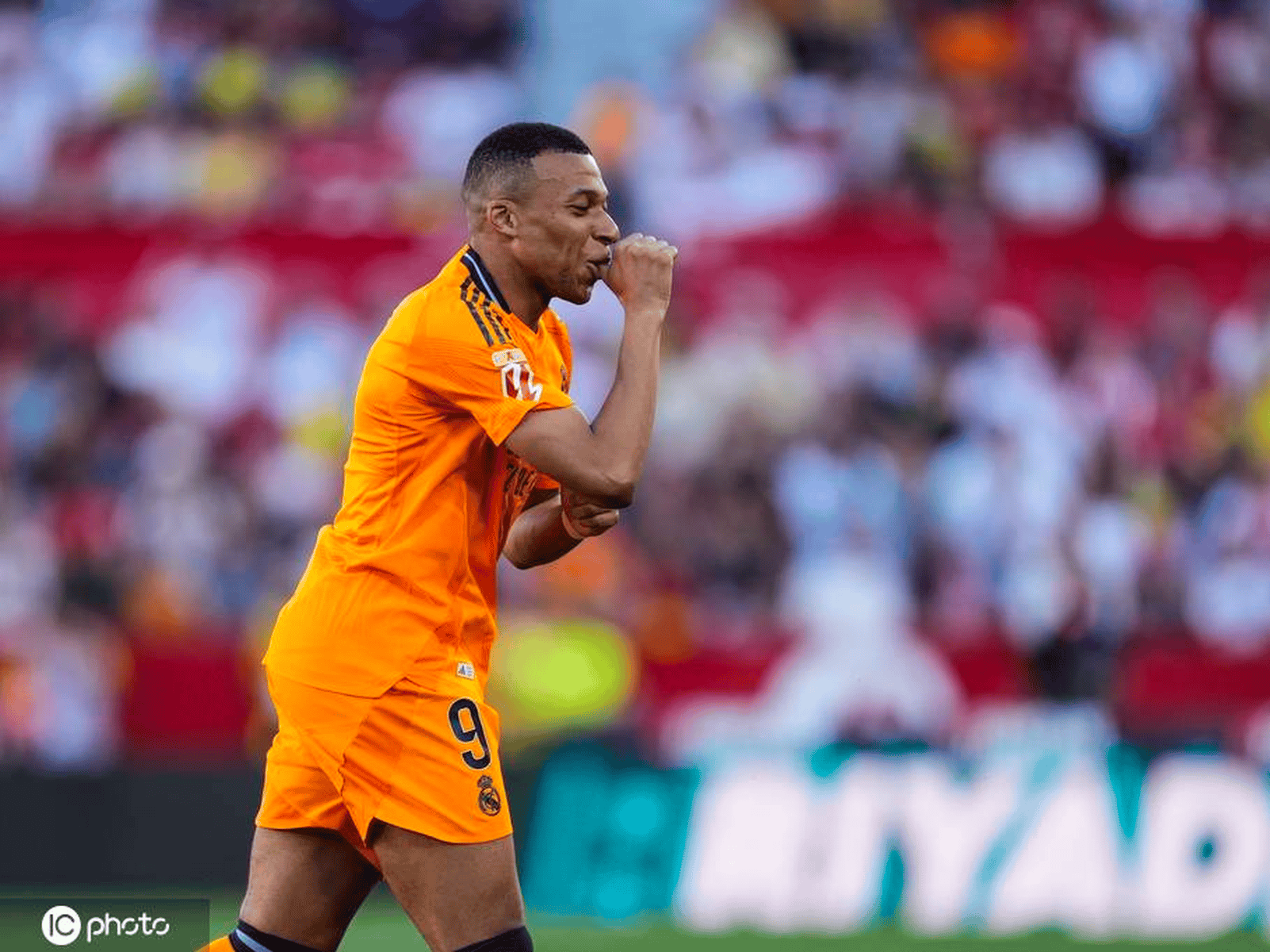 英格兰险胜塞维利亚，姆巴佩带队取胜