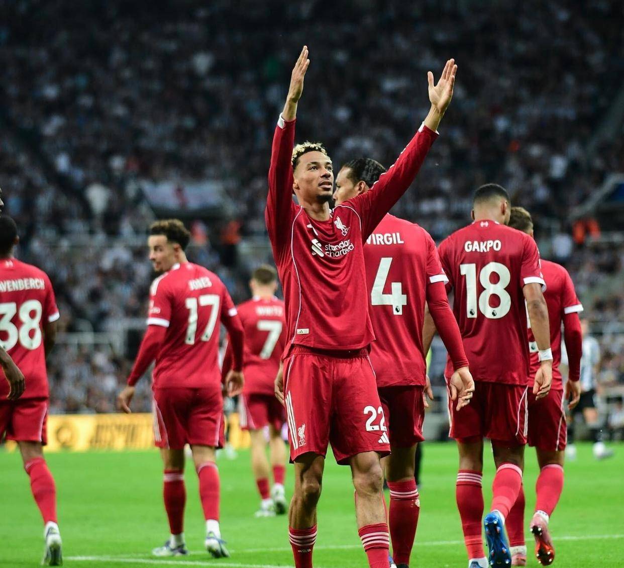 利物浦碾压拜仁，门迪关键制胜