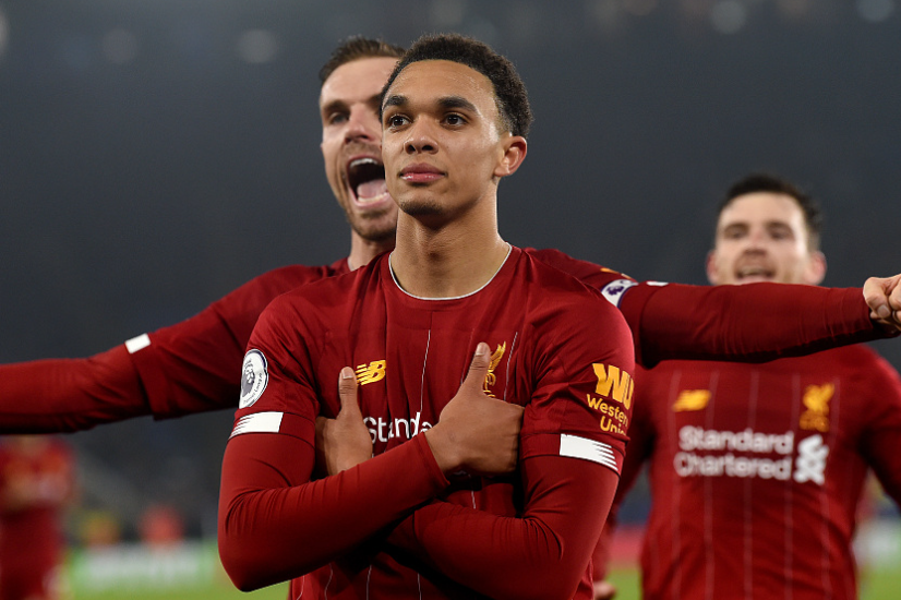 热门球队巅峰对决,球员技艺娴熟打出高水平比赛 热门球队巅峰对决,球员技艺娴熟打出高水平比赛