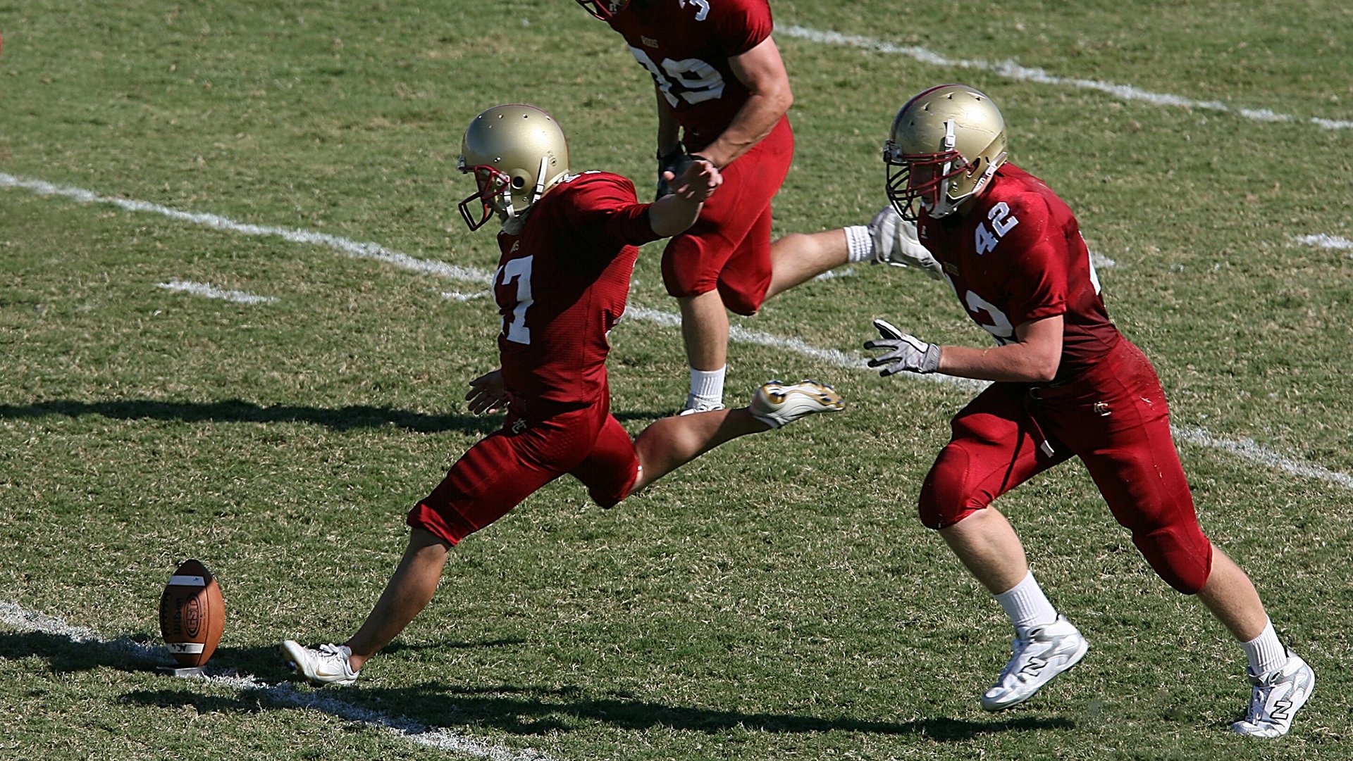 绝境绽放，戈麦斯压力下的救赎，厄瓜多尔加时鏖战力克英格兰