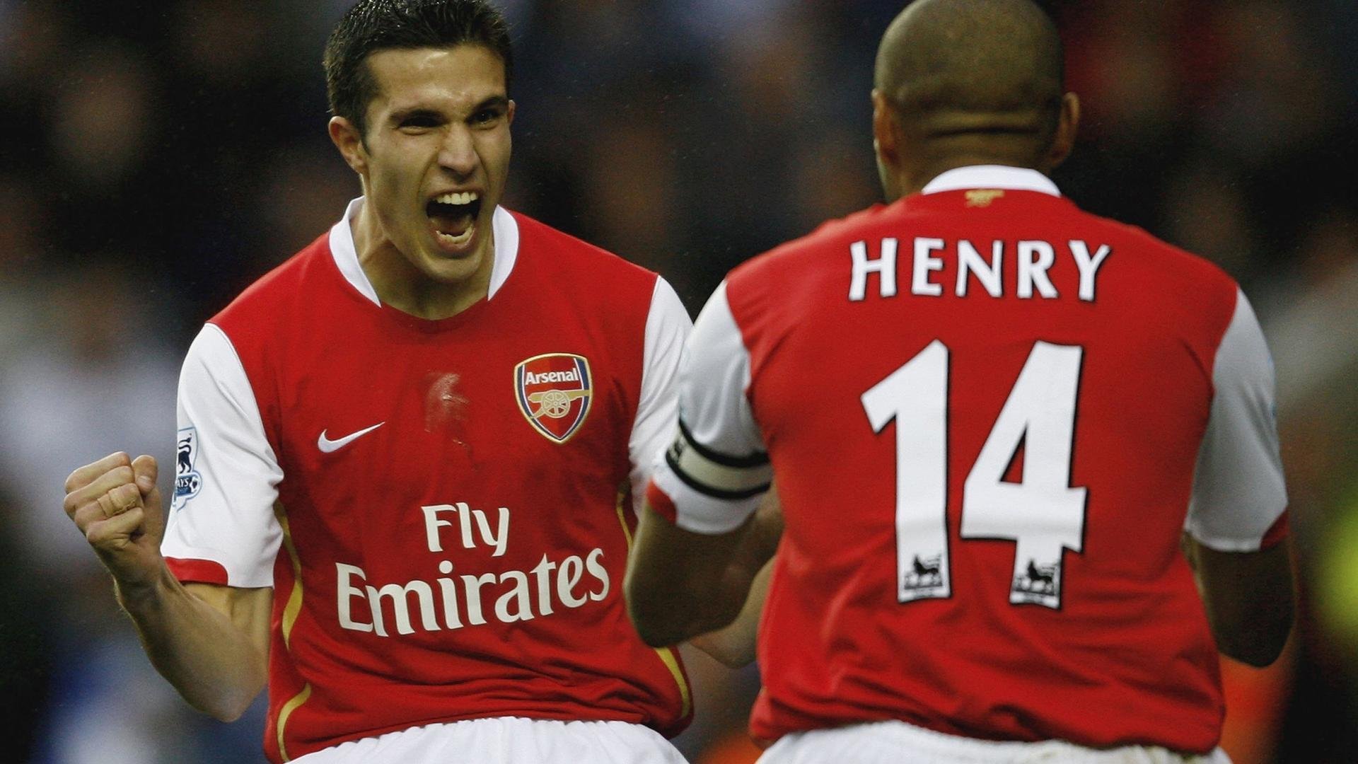 跨界制霸，从日本足球的加拿大启示，到巴雷拉的英超冠军时刻